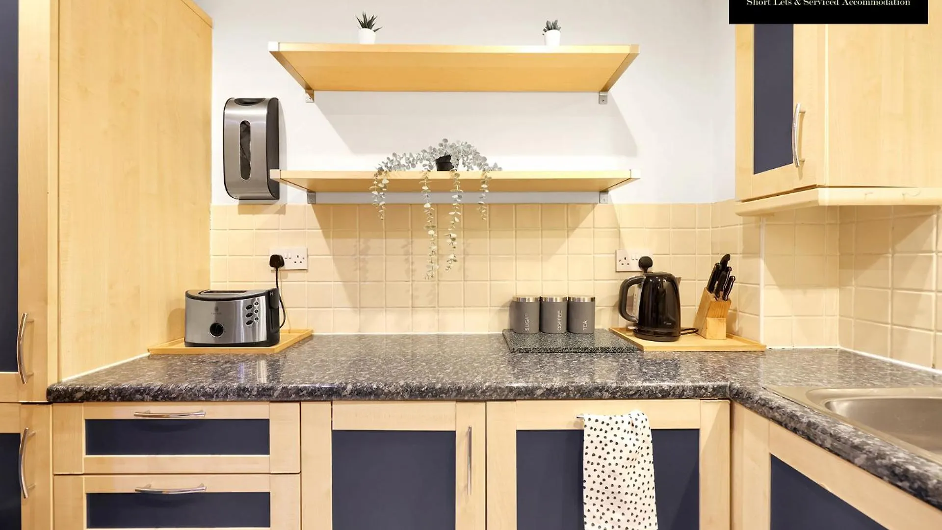 Caraway Heights 2Bedroom Apt Sleeps 6 In Canary Wharf, Free Parking, Near Excel, O2 & London City Airport By Maison Christo Property Short Lets & Serviced Accommodation 0*,